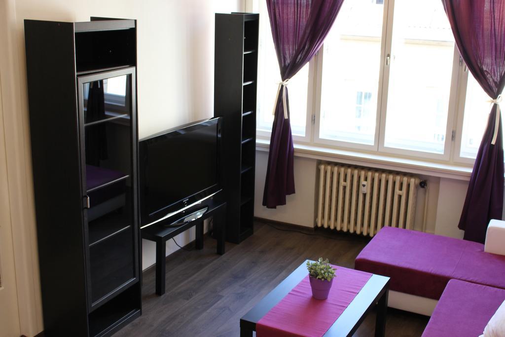 Go Native Prague Apartment מראה חיצוני תמונה
