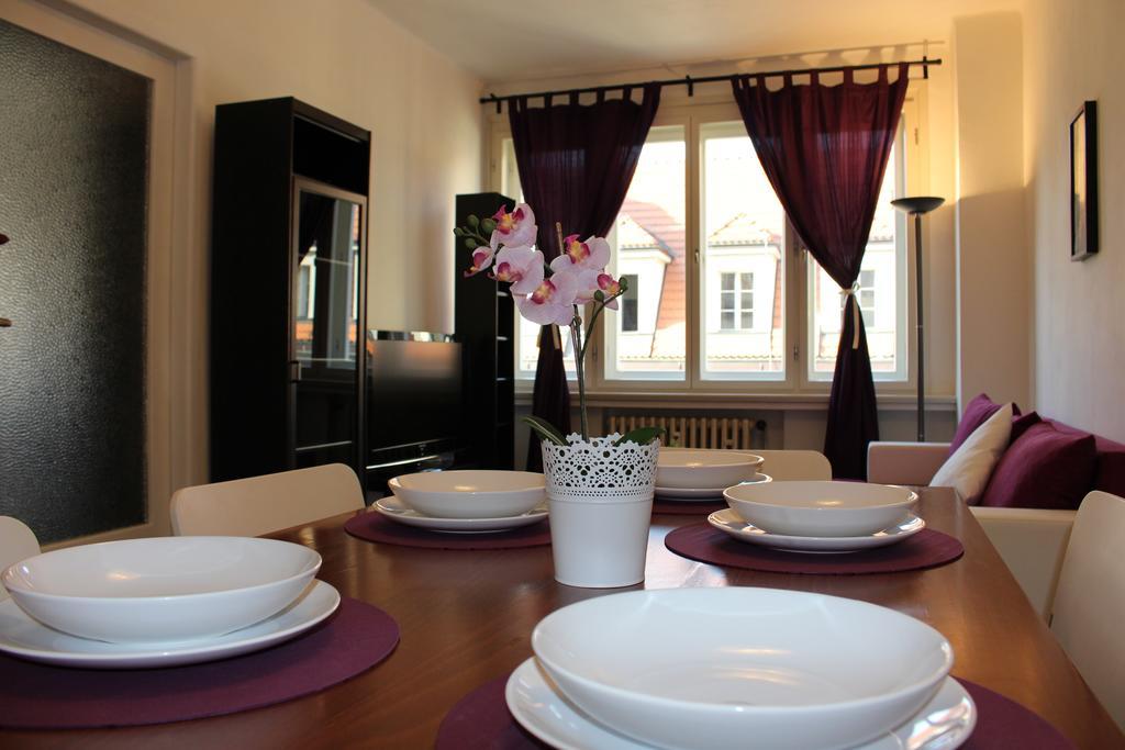 Go Native Prague Apartment מראה חיצוני תמונה